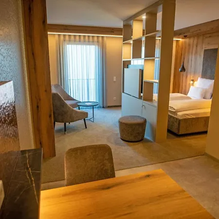 Felsenland Apartment *